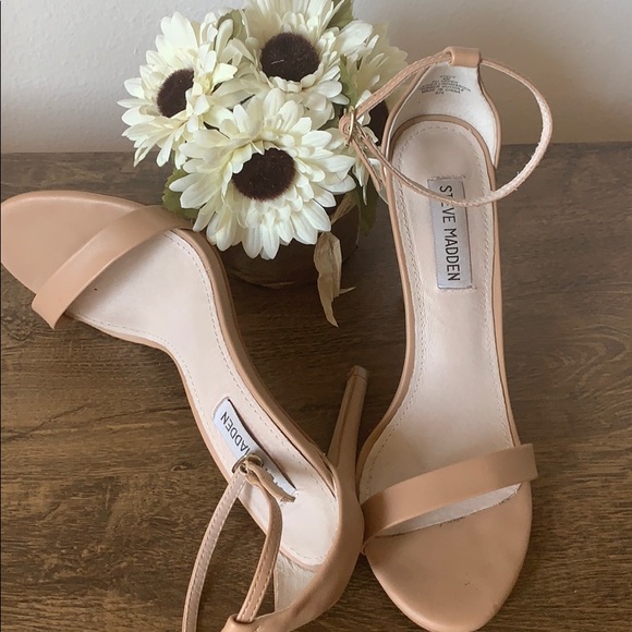 Steve Madden Nude Heel - Picture 1 of 7